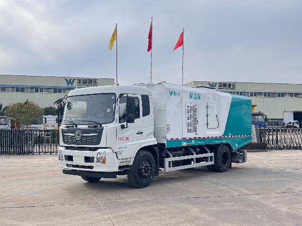 華威馳樂(lè)牌SGZ5189TXCDF6型后滾掃|吸塵車(chē) 作業(yè)展示：